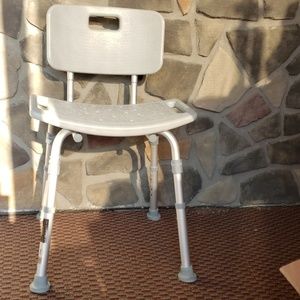 Medial chair bath bench